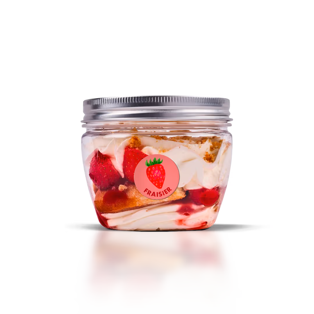 Tiramisu fraise — mascarpone onctueuse, biscuits imbibés, coulis et morceaux de fraises, touche de vanille, cacao léger ou éclats de biscuit, dessert italien fruité — Krousty Sabaïdi.