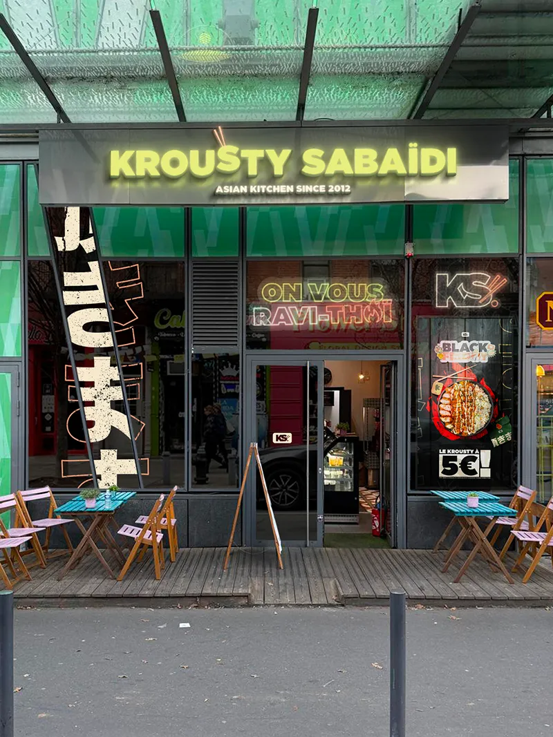 Restaurant Krousty Sabaïdi au Kremlin-Bicêtre — Asian Kitchen — façade du restaurant asiatique moderne.
