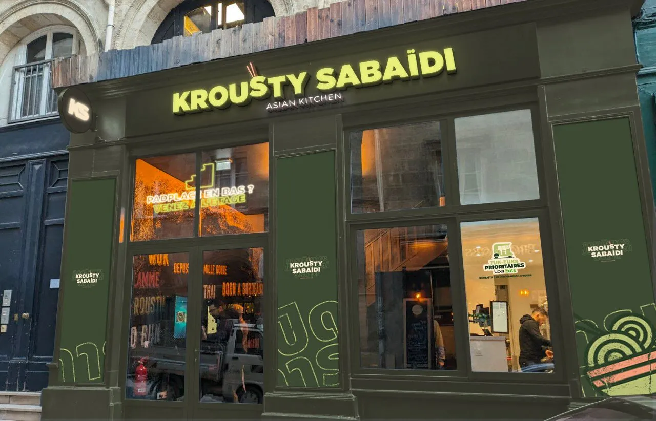 Restaurant Krousty Sabaïdi à Saint‑Rémi — Asian Kitchen — façade du restaurant asiatique moderne.